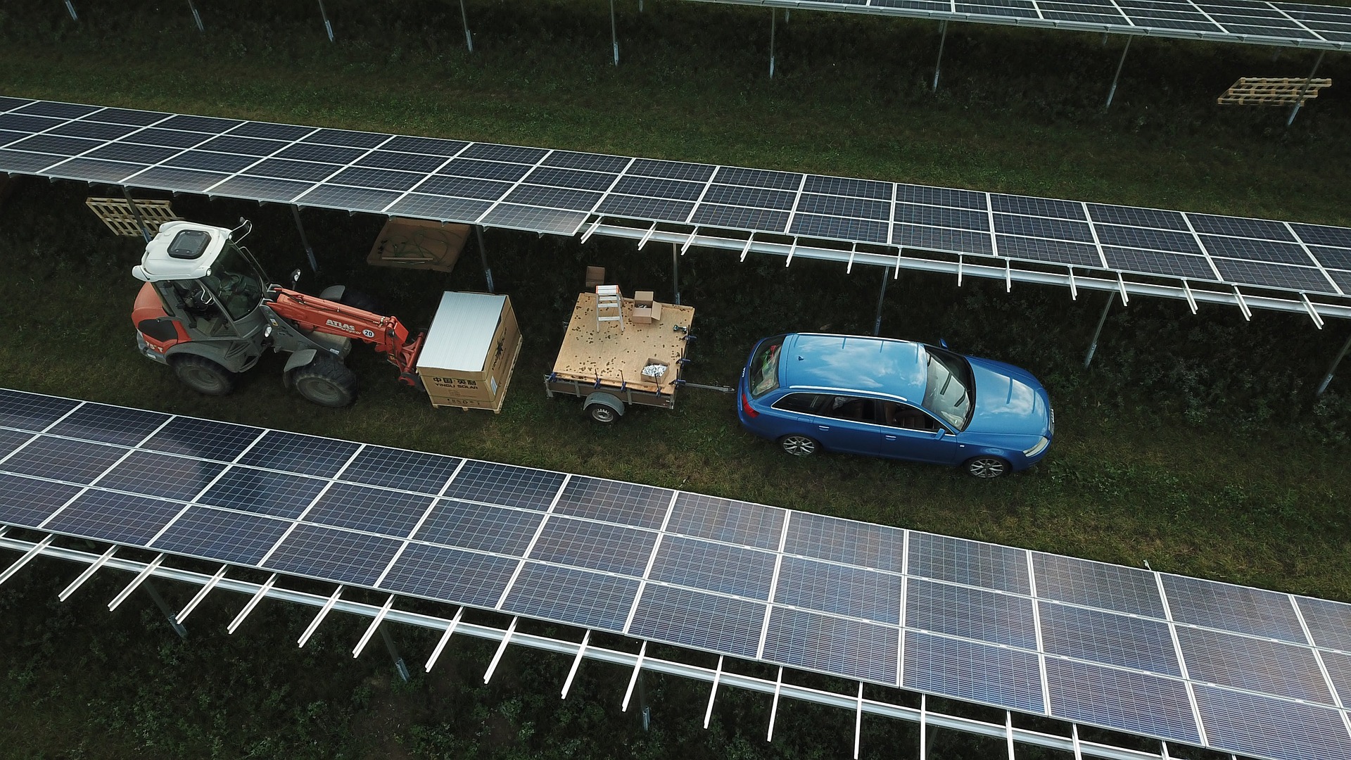 A row of BIPV panels in a yard.